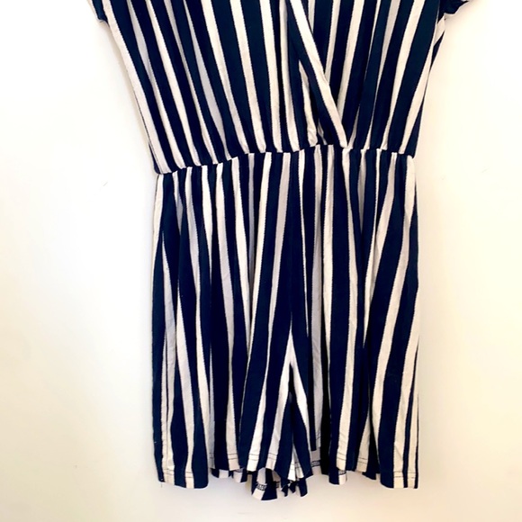 Stripe Jump Suit - Picture 4 of 4